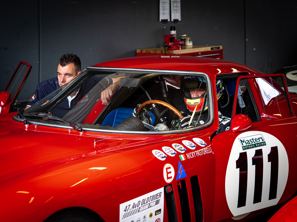 Hoogtepunten en dieptepunten voor de Nederlanders op de Oldtimer Grand Prix